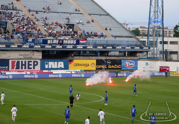 NK Rijeka - NK Rijeka - GNK Dinamo Zagreb (Stadion HNK Rijeka, 20 sati).  Travnjak je u savršenom stanju. Neka večeras grmi Rujevica. Ne štedite  grla, idemo po tri boda! #ForzaRijeka #samojako #